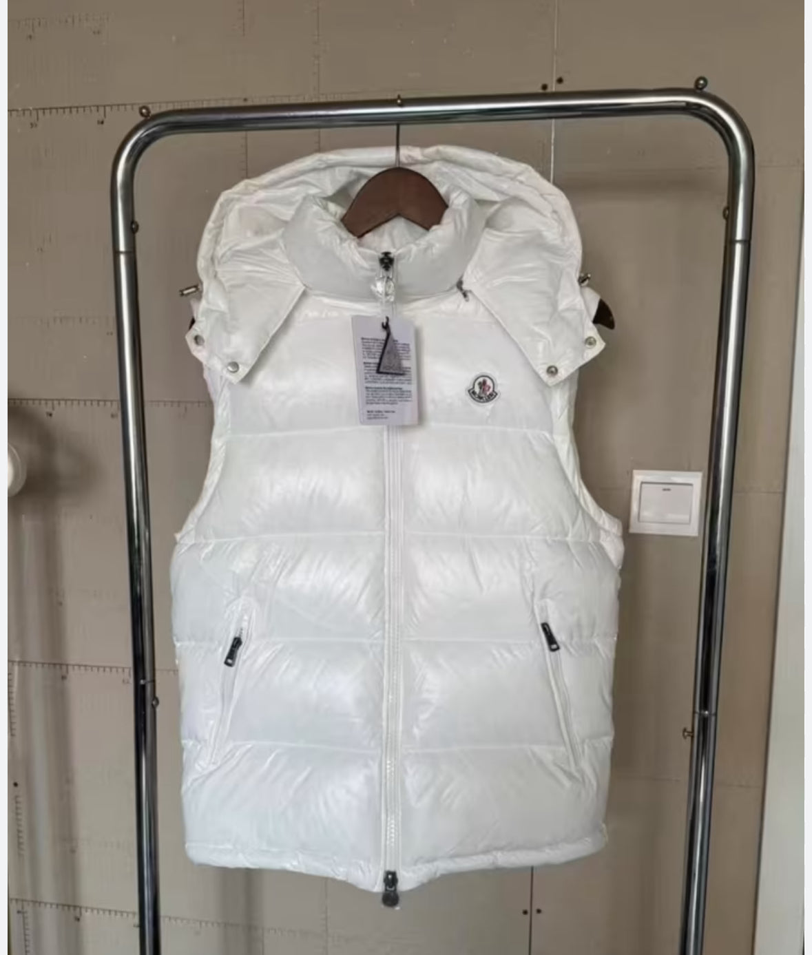 MONCLER Bormes Daunenweste mit Kapuze